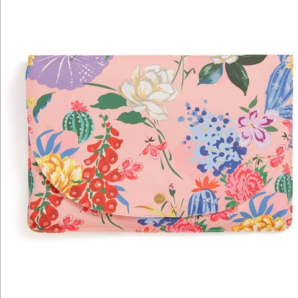Ban.do “Garden Party” laptop sleeve 🌸🌿💖